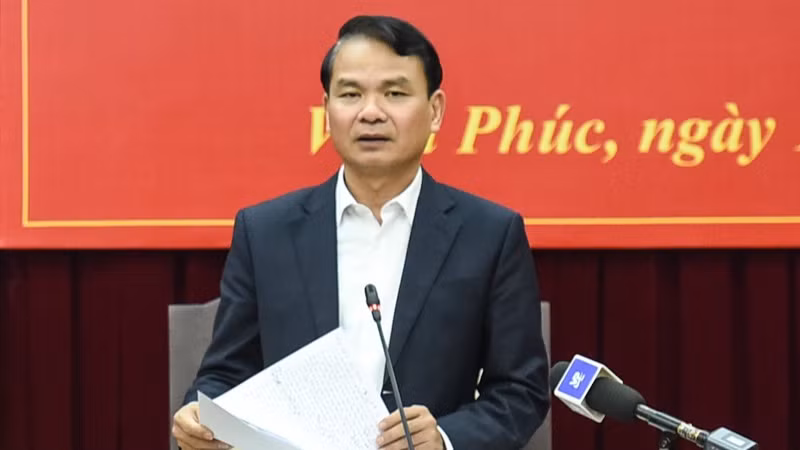 Bí thư Tỉnh ủy Vĩnh Phúc Đặng Xuân Phong phát biểu ý kiến tại cuộc làm việc.