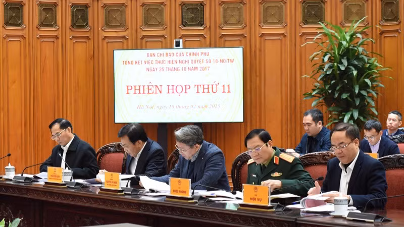 Các thành viên Ban Chỉ đạo tham dự phiên họp. (Ảnh: TRẦN HẢI)