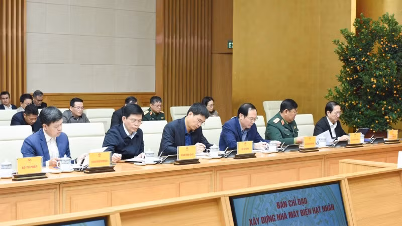 Đại diện các bộ, ngành là thành viên Ban Chỉ đạo tham dự phiên họp. (Ảnh: TRẦN HẢI)