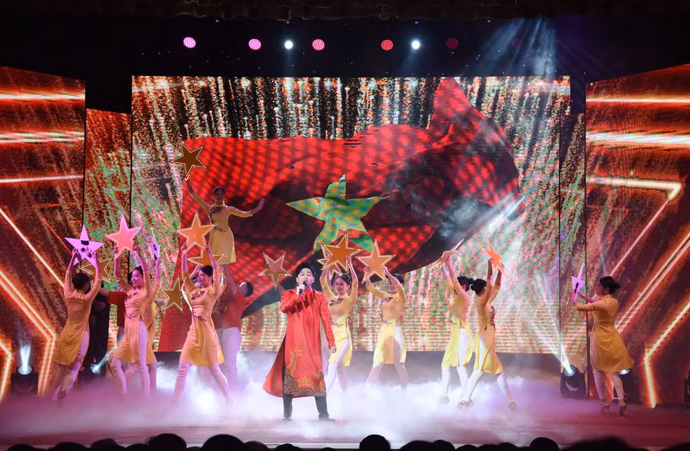 Một tiết mục văn nghệ biểu diễn tại chương trình. (Ảnh: Trần Hải)