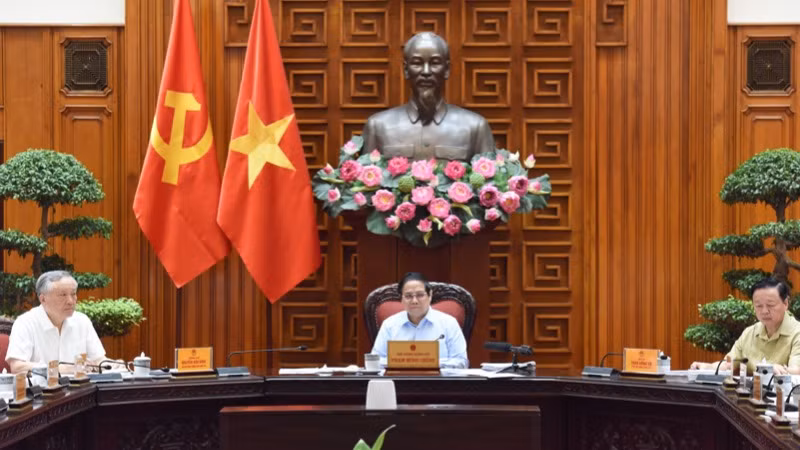 Thủ tướng Phạm Minh Chính chủ trì cuộc họp của Thường trực Chính phủ. (Ảnh: TRẦN HẢI)