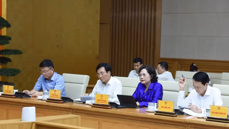 Lãnh đạo các bộ, ngành tham dự cuộc làm việc. (Ảnh: TRẦN HẢI)