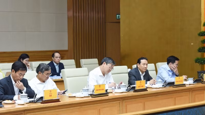 Các đại biểu tham dự phiên họp (Ảnh: TRẦN HẢI).