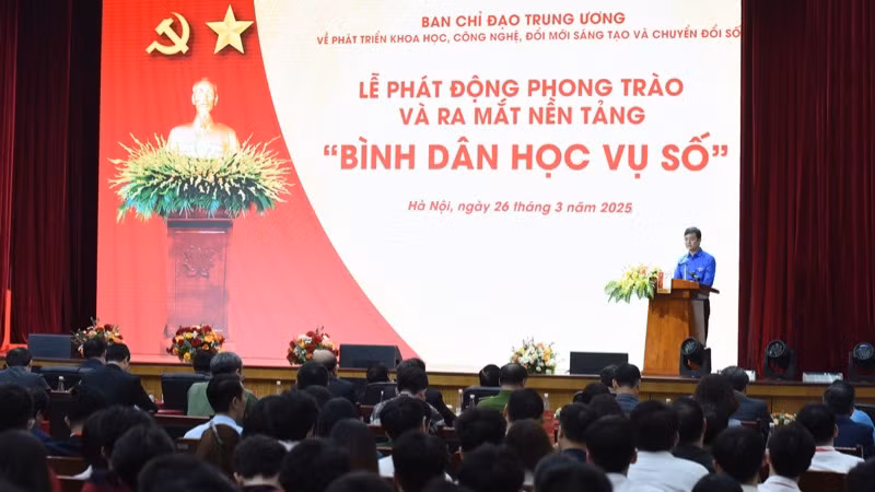 Quang cảnh buổi lễ (Ảnh: TRẦN HẢI).