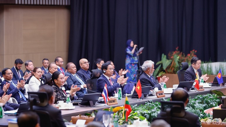 Thủ tướng Phạm Minh Chính tham dự Phiên toàn thể Hội nghị Cấp cao ASEAN lần thứ 46. (Ảnh: Nhật Bắc/VGP) Thủ tướng Phạm Minh Chính tham dự Phiên toàn thể Hội nghị Cấp cao ASEAN lần thứ 46. (Ảnh: Nhật Bắc/VGP)