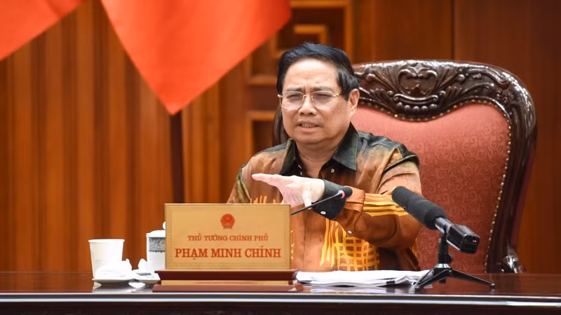 Thủ tướng Phạm Minh Chính phát biểu ý kiến tại cuộc họp. (Ảnh: TRẦN HẢI)