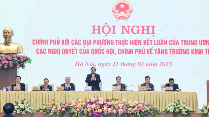 Thủ tướng Phạm Minh Chính chủ trì Hội nghị Chính phủ với các địa phương thực hiện Kết luận của Trung ương, các Nghị quyết của Quốc hội, Chính phủ về tăng trưởng kinh tế (Ảnh: TRẦN HẢI). 