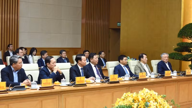 Các Thành viên Chính phủ tham dự buổi lễ. (Ảnh: Trần Hải)