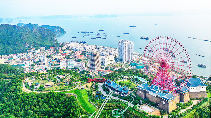 Một góc thành phố Hạ Long (Quảng Ninh). Nguồn: TTXVN