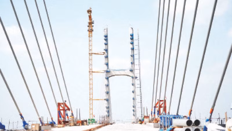 Cầu Rạch Miễu 2 đang được gấp rút hoàn thành.