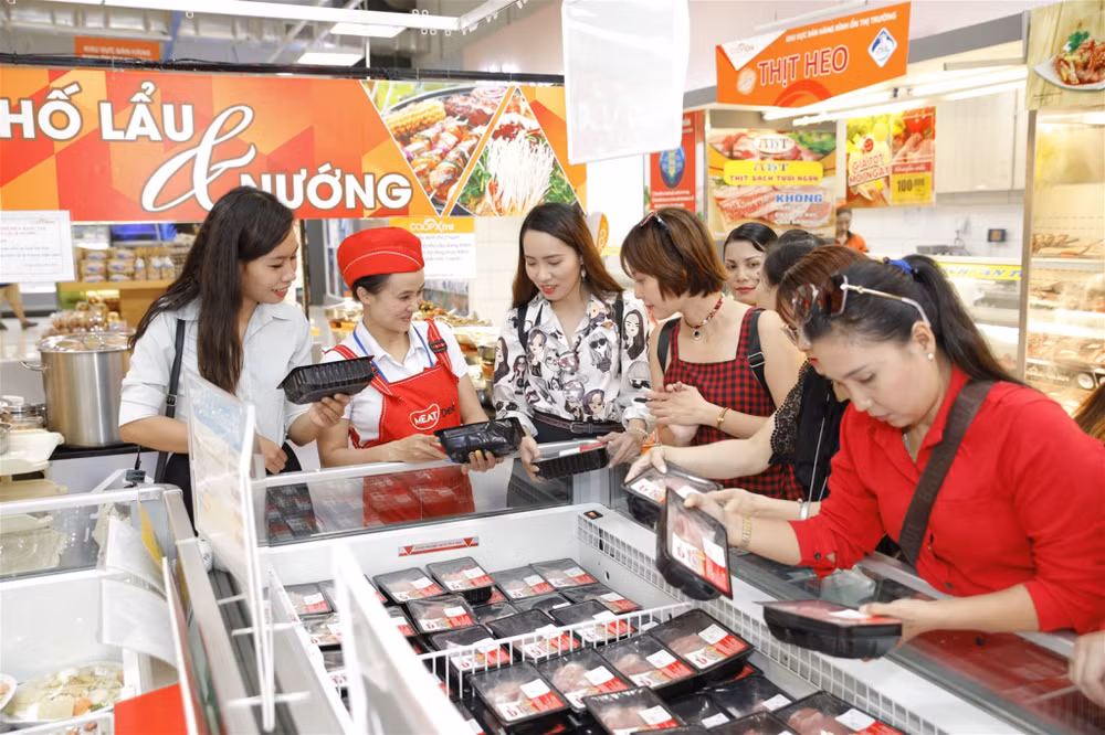 Việc Ngân hàng Nhà nước ưu tiên hạ lãi suất cho vay giúp các doanh nghiệp bán lẻ như WinCommerce không những vượt qua khó khăn, mà còn tăng tốc về đích vào các quý còn lại của năm 2023.