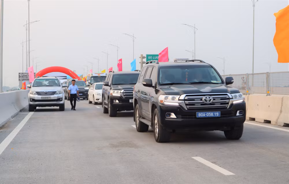 Với việc thông xe, đưa vào khai thác 30km đầu tuyến, thời gian di chuyển bằng ô-tô từ Hà Nội về thành phố Vinh sẽ được rút ngắn xuống còn khoảng 3,5 giờ đồng hồ.