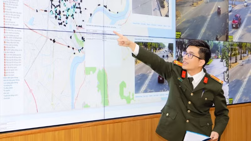 Hệ thống camera có chức năng giám sát mạng lưới và điều hành giao thông với tính năng cảnh báo đám đông, đo đếm lưu lượng xe, tốc độ di chuyển phương tiện, mật độ giao thông trên đường giúp lực lượng Cảnh sát giao thông kịp thời phát hiện các điểm ách tắc. 