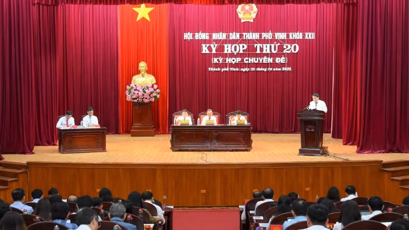 Hội đồng nhân dân thành phố Vinh triệu tập kỳ họp để thông qua chủ trương sắp xếp các đơn vị hành chính cấp xã.