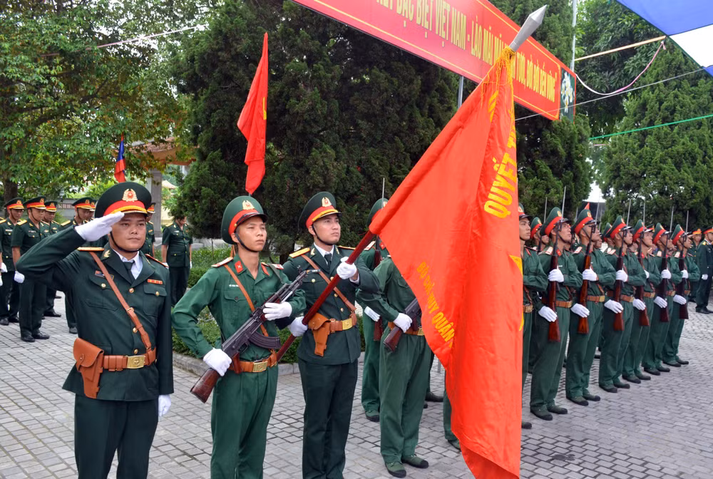 Lễ truy điệu và an táng được tổ chức trang nghiêm.