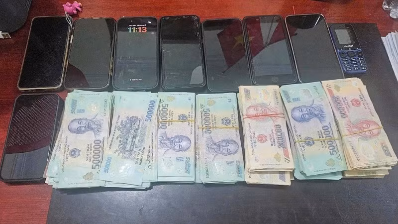 Tang vật vụ án bị thu giữ.