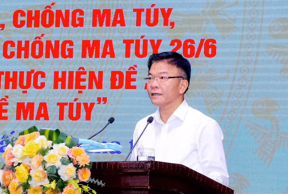 Phó Thủ tướng Lê Thành Long phát biểu chỉ đạo tại buổi lễ mít-tinh.