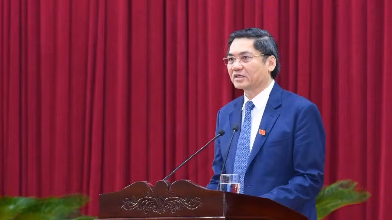 Ông Hoàng Nghĩa Hiếu, Chủ tịch Hội đồng nhân dân tỉnh Nghệ An phát biểu bế mạc Kỳ họp thứ 25, Hội đồng nhân dân tỉnh Nghệ An khóa 18.