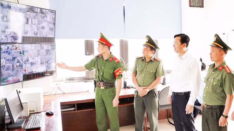 Cán bộ, chiến sĩ an ninh kinh tế Công an tỉnh Sơn La là lực lượng nòng cốt trong bảo đảm an ninh kinh tế trên lĩnh vực ngân hàng của tỉnh.