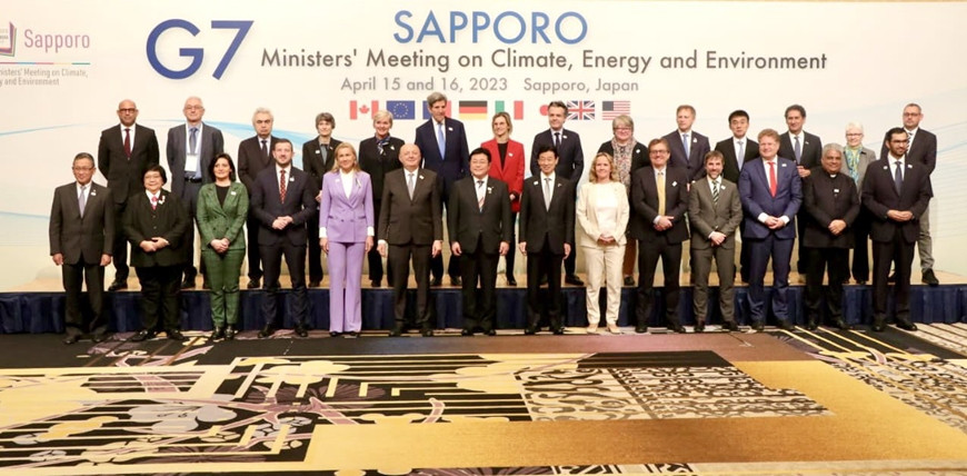 Các đại biểu dự phiên họp toàn thể của Hội nghị Bộ trưởng G7 về khí hậu, năng lượng và môi trường tại Sapporo (Nhật Bản), ngày 15/4 chụp ảnh lưu niệm. (Ảnh: Nagaland Tribune/ Báo QĐND)
