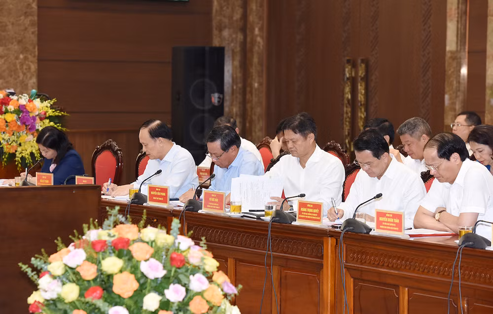 Đại diện lãnh đạo thành phố Hà Nội tham dự buổi làm việc.
