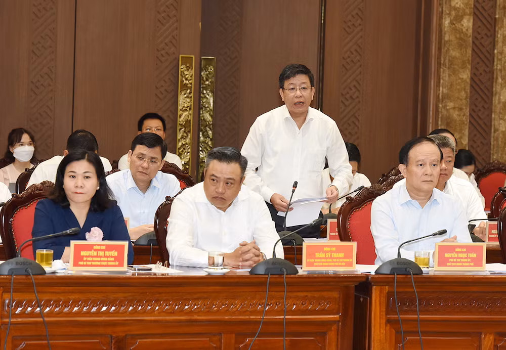 Phó Chủ tịch UBND thành phố Hà Nội Dương Đức Tuấn phát biểu.