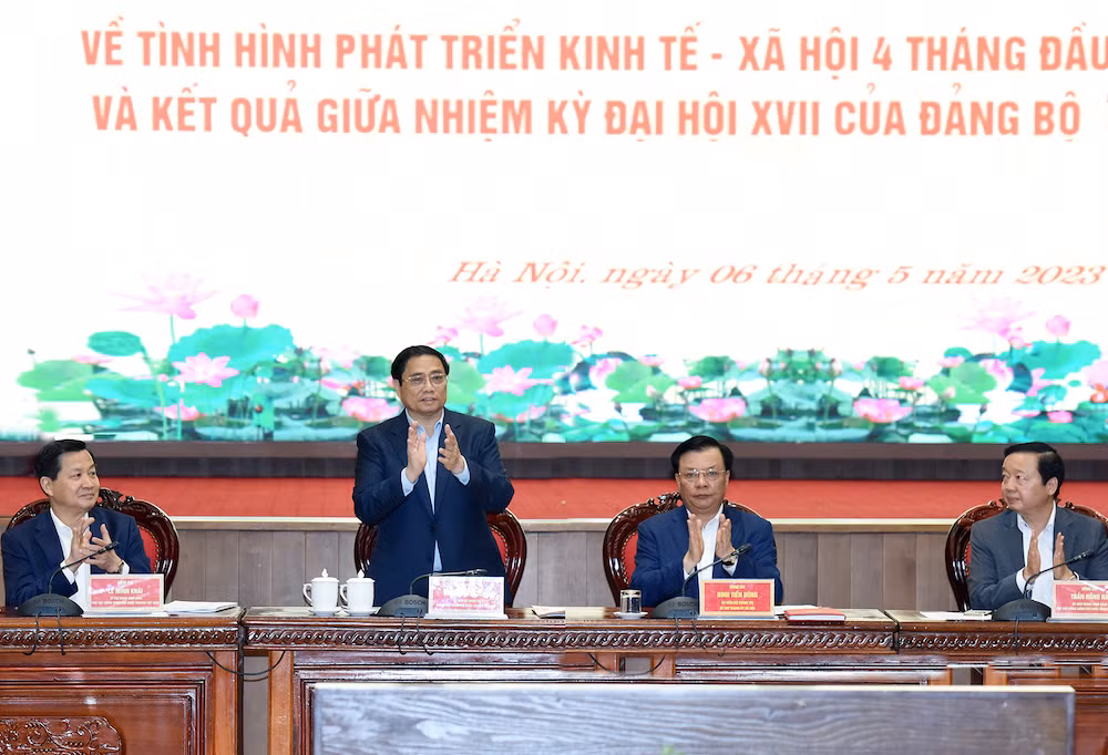 Thủ tướng Phạm Minh Chính chủ trì làm việc giữa Thường trực Chính phủ với Ban Thường vụ Thành ủy Hà Nội về tình hình phát triển kinh tế-xã hội.