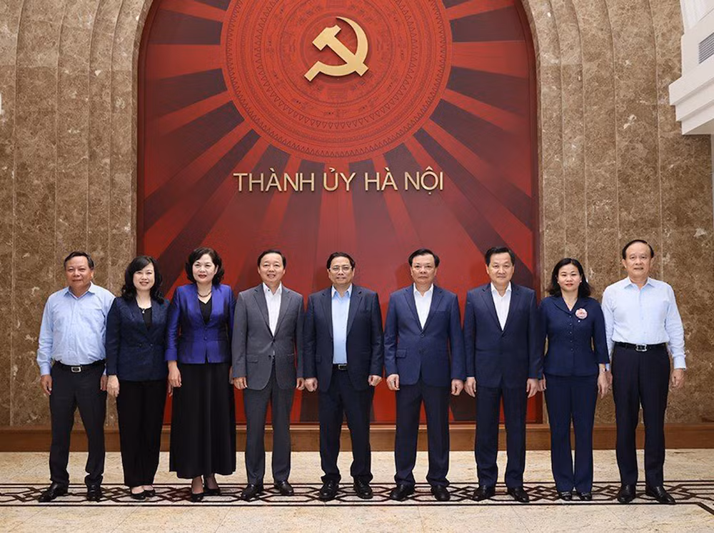 Thủ tướng Phạm Minh Chính với các đại biểu.