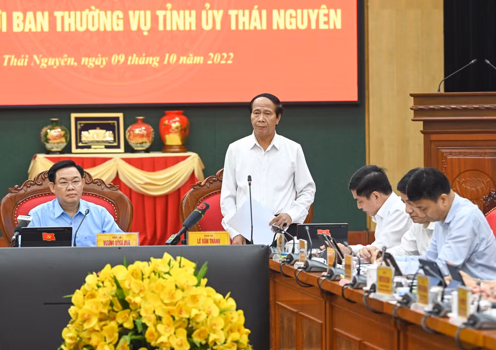 Phó Thủ tướng Chính phủ Lê Văn Thành phát biểu ý kiến tại buổi làm việc.