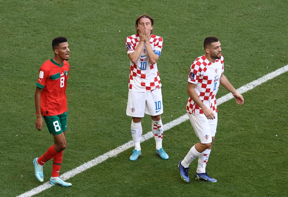 Sự tiếc nuối của Modric khi Croatia chỉ có thể hòa 0-0 Morocco.