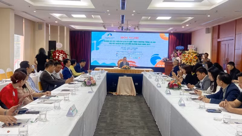 Các đại biểu tham dự hội nghị.