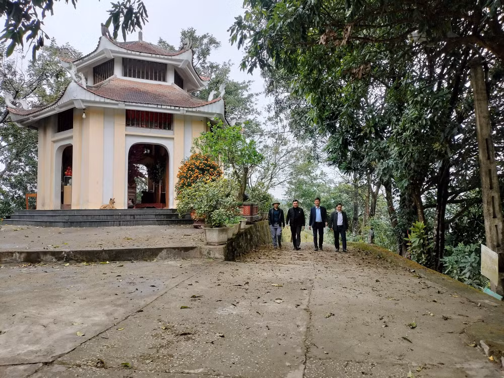 Con đường Thiên lý xưa đi qua dãy núi Tam Điệp. (Ảnh: CTV)