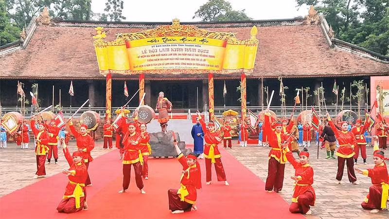 Một tiết mục trong Lễ hội truyền thống Lam Kinh.