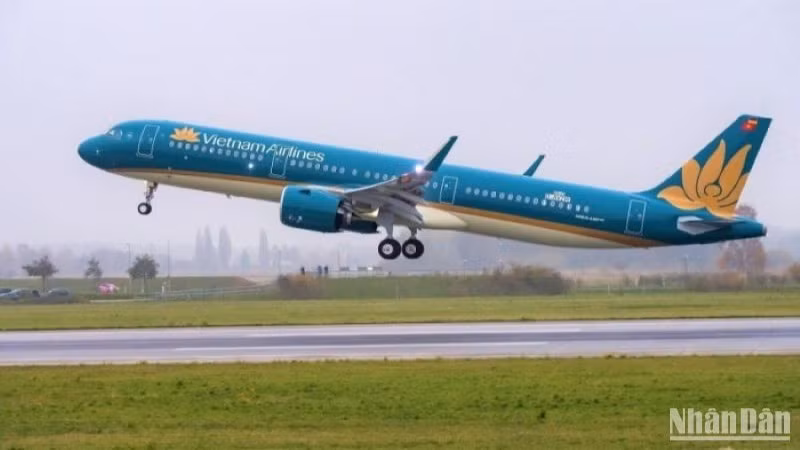 Trong ngày 7/5, hãng hàng không Vietnam Airlines đã chủ động thay đổi lộ trình thay đổi 1 số chuyến bay nhằm tránh bay qua không phận Pakistan.