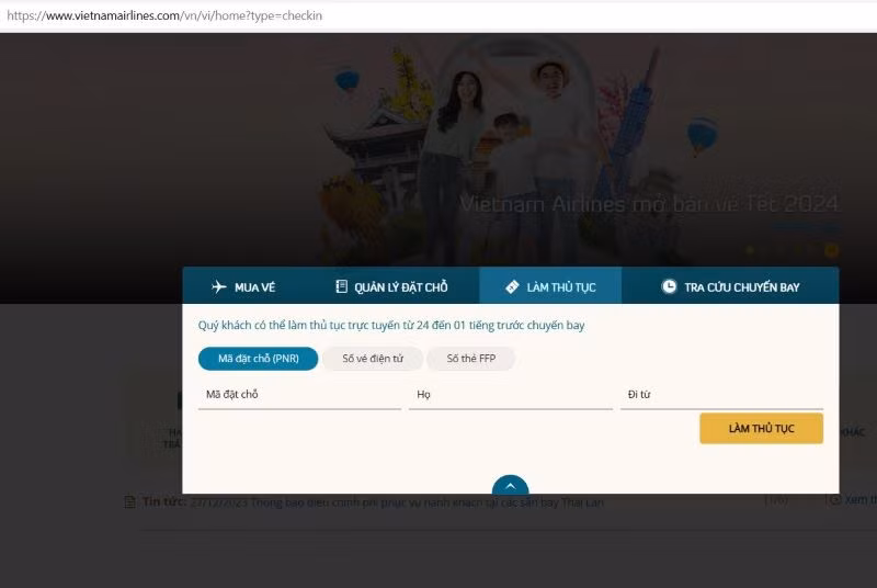 Làm thủ tục check in qua trang web chính thức của hãng.