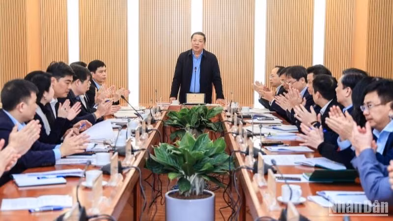 Đồng chí Trần Hồng Minh, Ủy viên Ban Chấp hành Trung ương Đảng, Ủy viên Ban Chấp hành Đảng bộ Chính phủ, Bộ trưởng Xây dựng được chỉ định giữ chức Bí thư Đảng ủy Bộ Xây dựng, nhiệm kỳ 2020-2025.