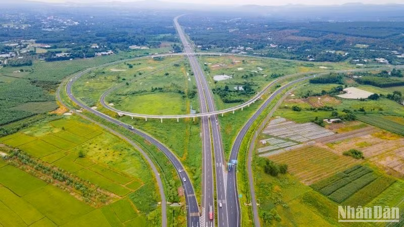 Từ 0 giờ ngày 5/5 tới đây, VEC sẽ điều chỉnh mức giá dịch vụ sử dụng tuyến đường cao tốc Thành phố Hồ Chí Minh-Long Thành-Dầu Giây tăng 7%.