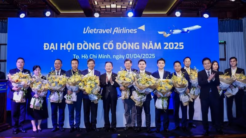 Hội đồng quản trị và Ban Kiểm soát mới nhiệm kỳ 2025-2030 của Vietravel Airlines ra mắt. 