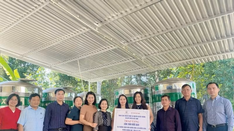 TVF bàn giao công trình nước sạch cho trường Mầm non Hương Bình.