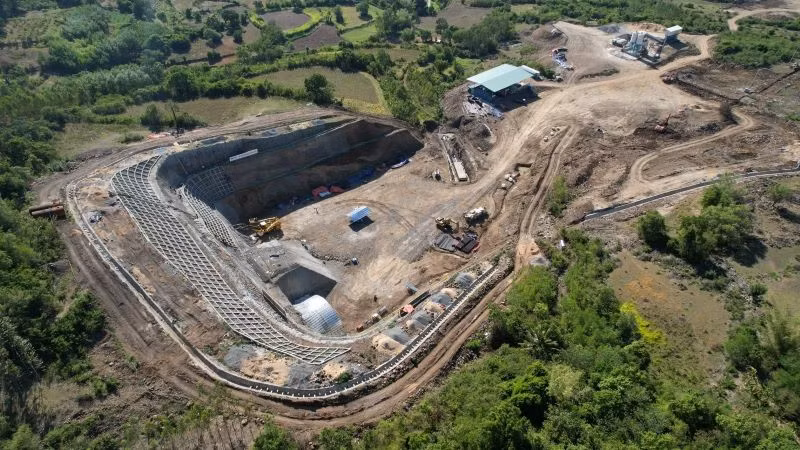 Hầm Tuy An thuộc gói thầu XL01, dự án cao tốc Chí Thạnh-Vân Phong, có chiều dài hơn 1 km.