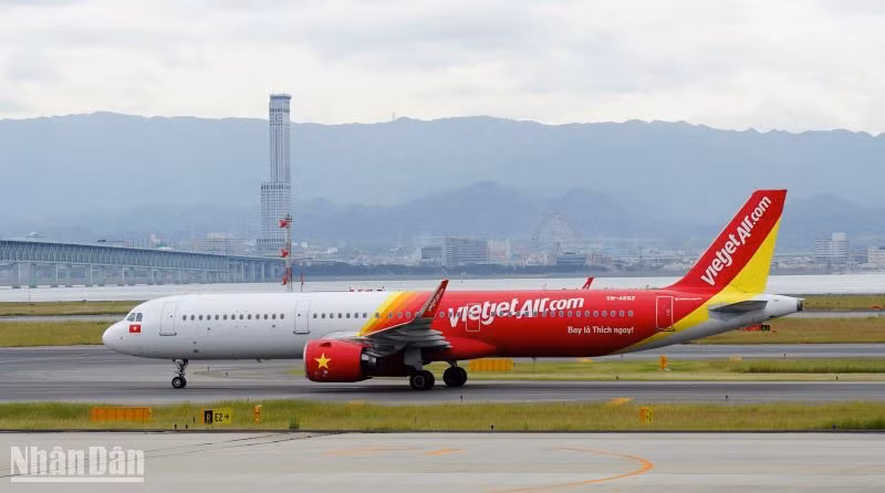 Máy bay Vietjet hạ cánh tại sân bay Nhật Bản.