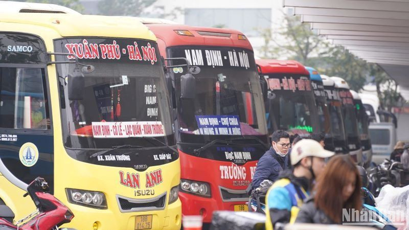 Theo tính toán, trên thực tế, tổng số giờ lái xe của người lái xe ô-tô khoảng 60-65 giờ/tuần.