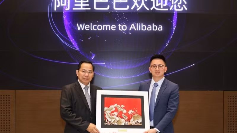 Alibaba cam kết tiếp tục nỗ lực hơn nữa hỗ trợ sự tăng trưởng của doanh nghiệp Việt Nam, tập trung vào công nghệ, cơ sở hạ tầng và phát triển nguồn nhân lực. Alibaba cam kết tiếp tục nỗ lực hơn nữa hỗ trợ sự tăng trưởng của doanh nghiệp Việt Nam, tập trung vào công nghệ, cơ sở hạ tầng và phát triển nguồn nhân lực.