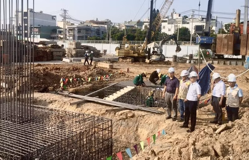 Lãnh đạo Tổng Công ty VATM thị sát công trường thi công hai dự án trọng điểm.