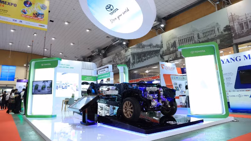 Gian trưng bày của Toyota Việt Nam tại triển lãm.