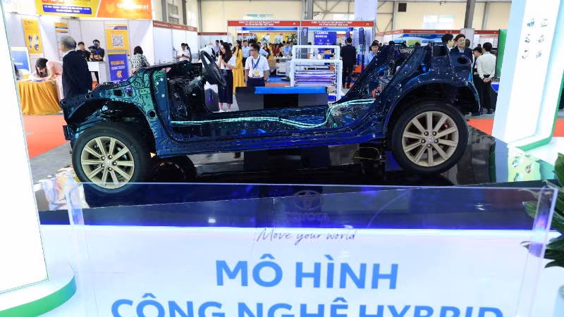 Mô hình công nghệ hybrid của Toyota.