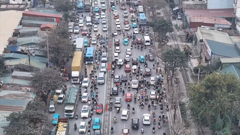 Theo thống kê của các cơ quan chức năng, xe máy có liên quan tới khoảng 65%-70% số vụ tai nạn giao thông, đòi hỏi cần nghiên cứu thấu đáo và có chính sách kịp thời để nâng cao an toàn cho người đi xe máy.