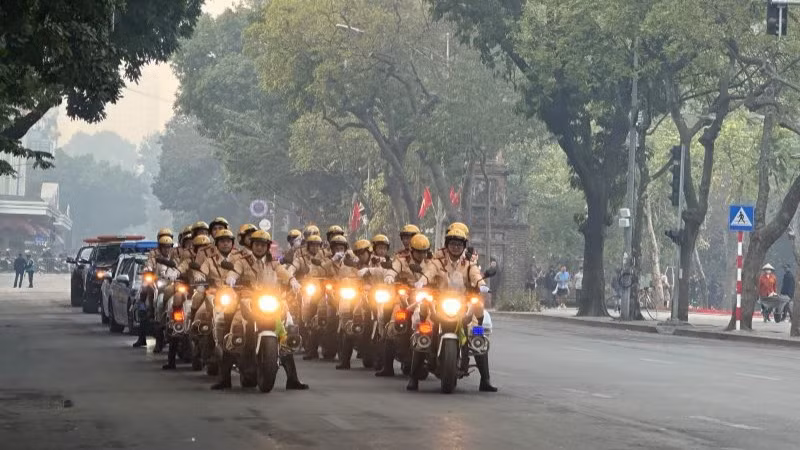 Ủy ban An toàn giao thông quốc gia đề nghị các bộ, ngành, địa phương triển khai Năm An toàn giao thông phù hợp chức năng, nhiệm vụ, đặc điểm của mình, triển khai hiệu quả ngay trong dịp Tết Nguyên đán và Lễ hội Xuân 2025.