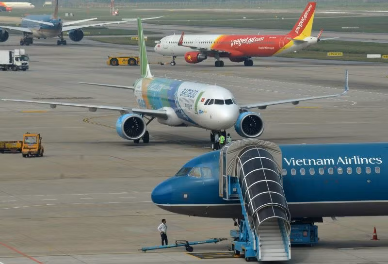 Mức tăng giá trần vé máy bay nội địa trung bình 3,75% so với hiện hành được đánh giá là phù hợp. Mức tăng giá trần vé máy bay nội địa trung bình 3,75% so với hiện hành được đánh giá là phù hợp.