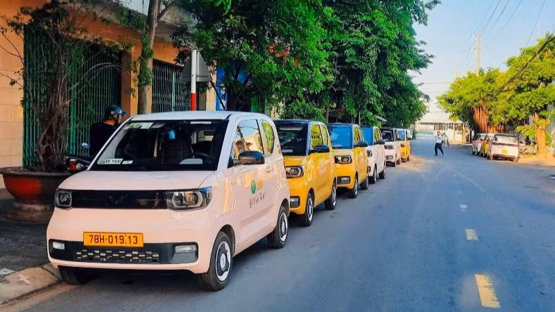 Xe điện mini góp phần thay đổi thói quen của người dân sang sử dụng năng lượng sạch.